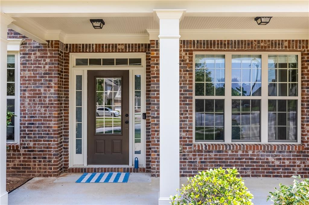 1075 Crescent Ridge Drive Property Photo 3