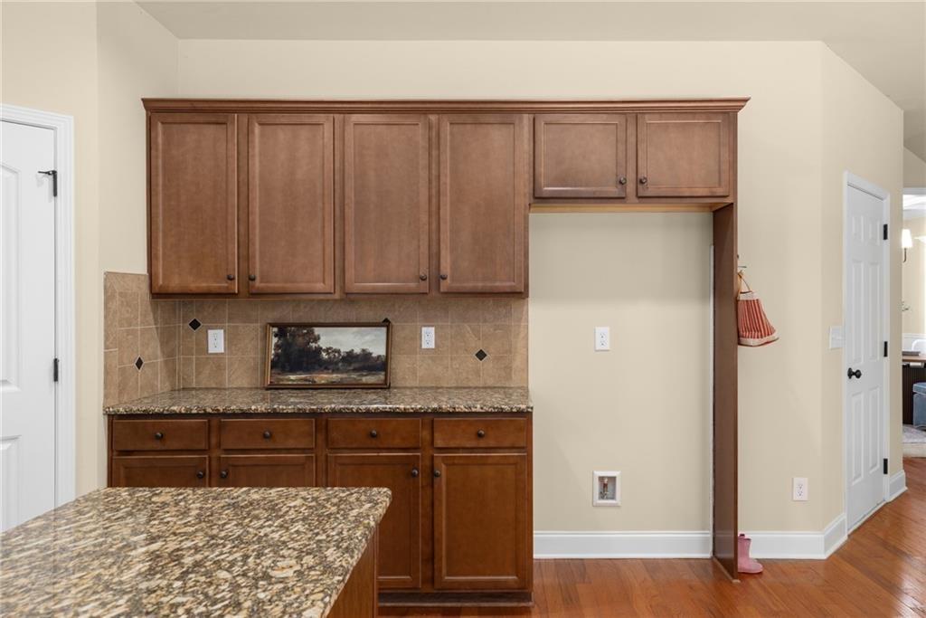 1075 Crescent Ridge Drive Property Photo 22