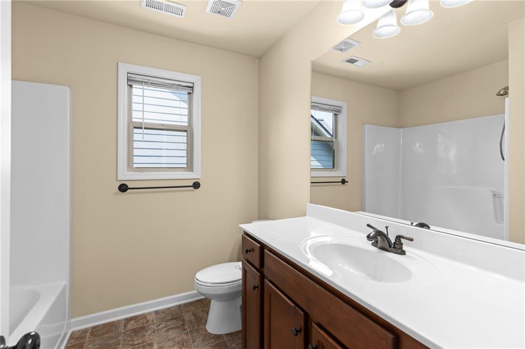 1075 Crescent Ridge Drive Property Photo 33