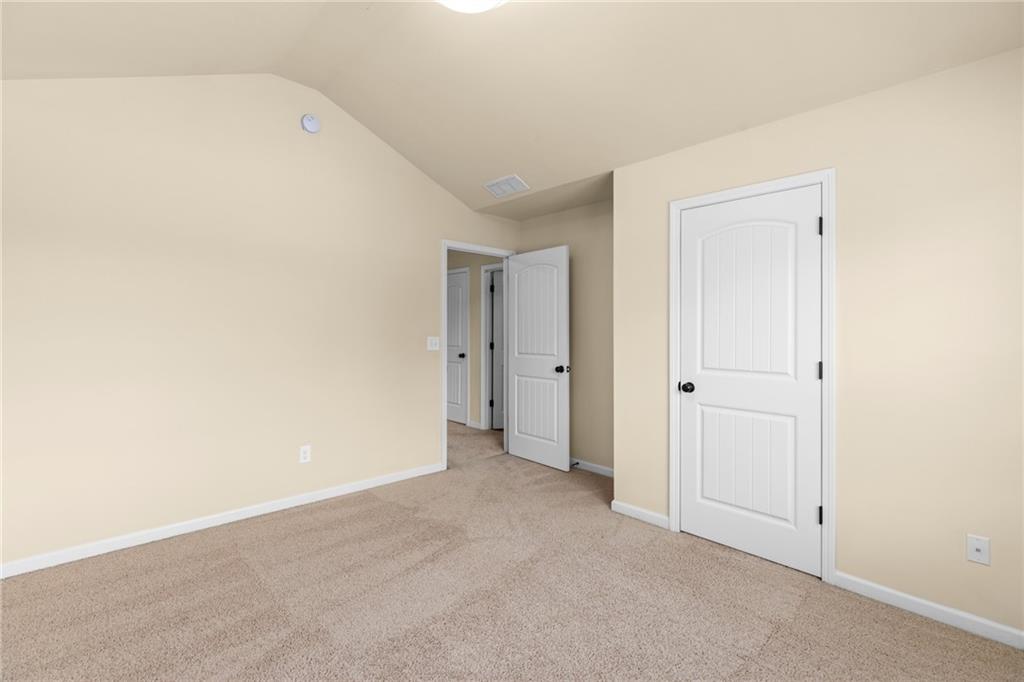 1075 Crescent Ridge Drive Property Photo 40