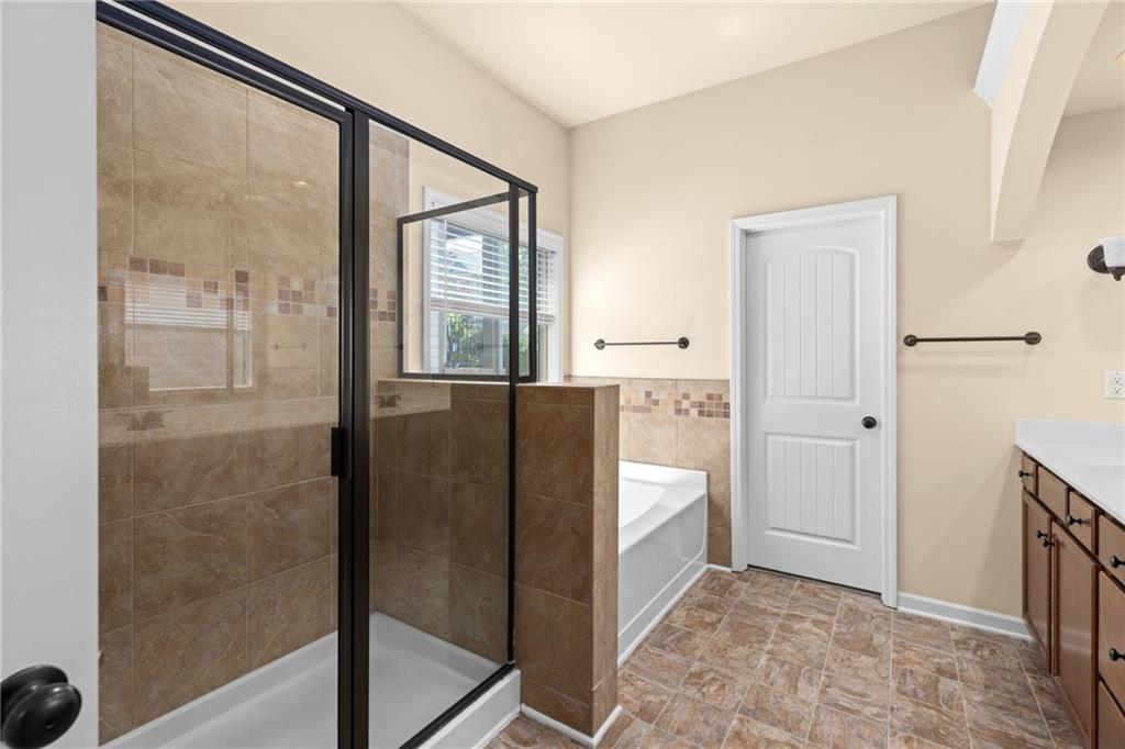 1075 Crescent Ridge Drive Property Photo 47