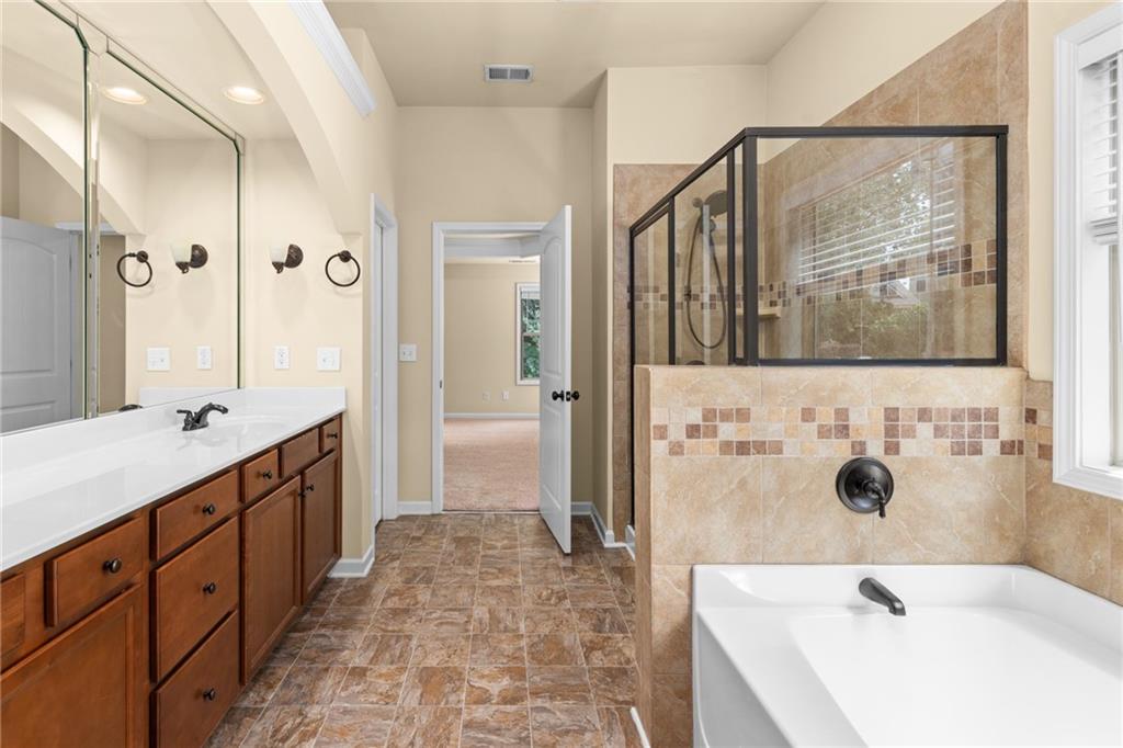 1075 Crescent Ridge Drive Property Photo 49