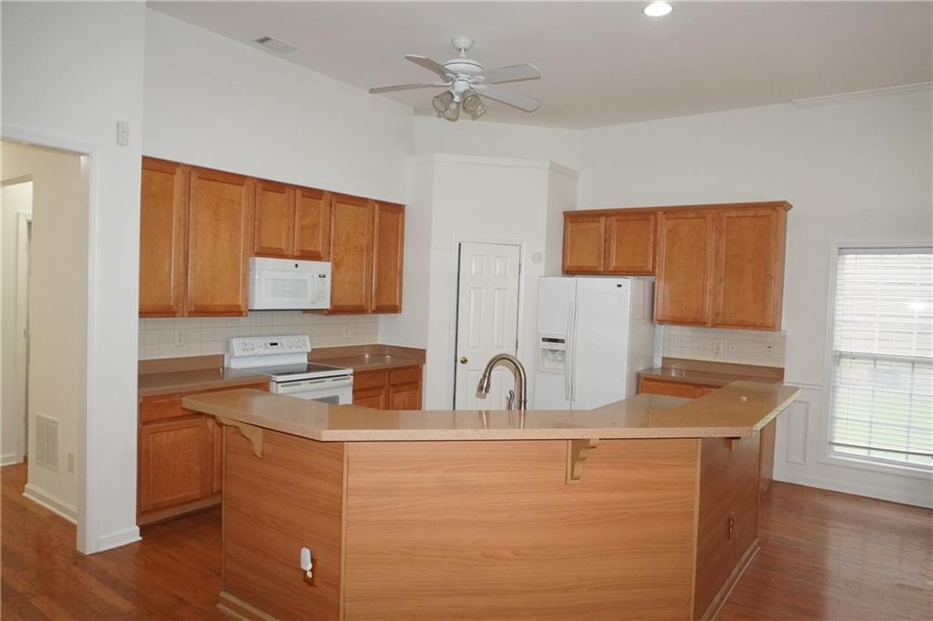 2219 Alnwick Drive Property Photo 4