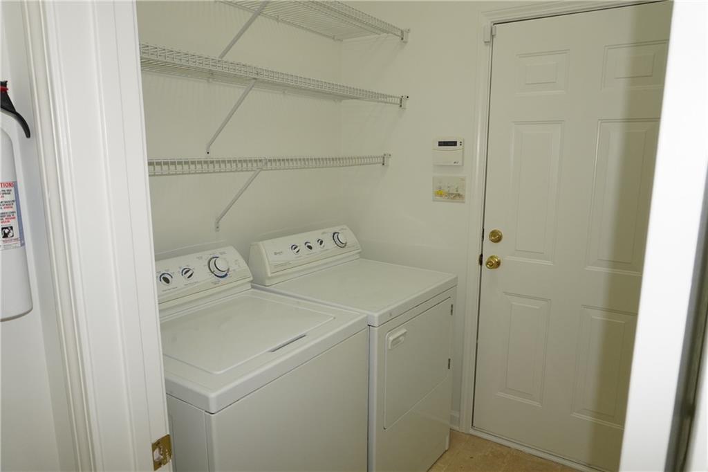 2219 Alnwick Drive Property Photo 9