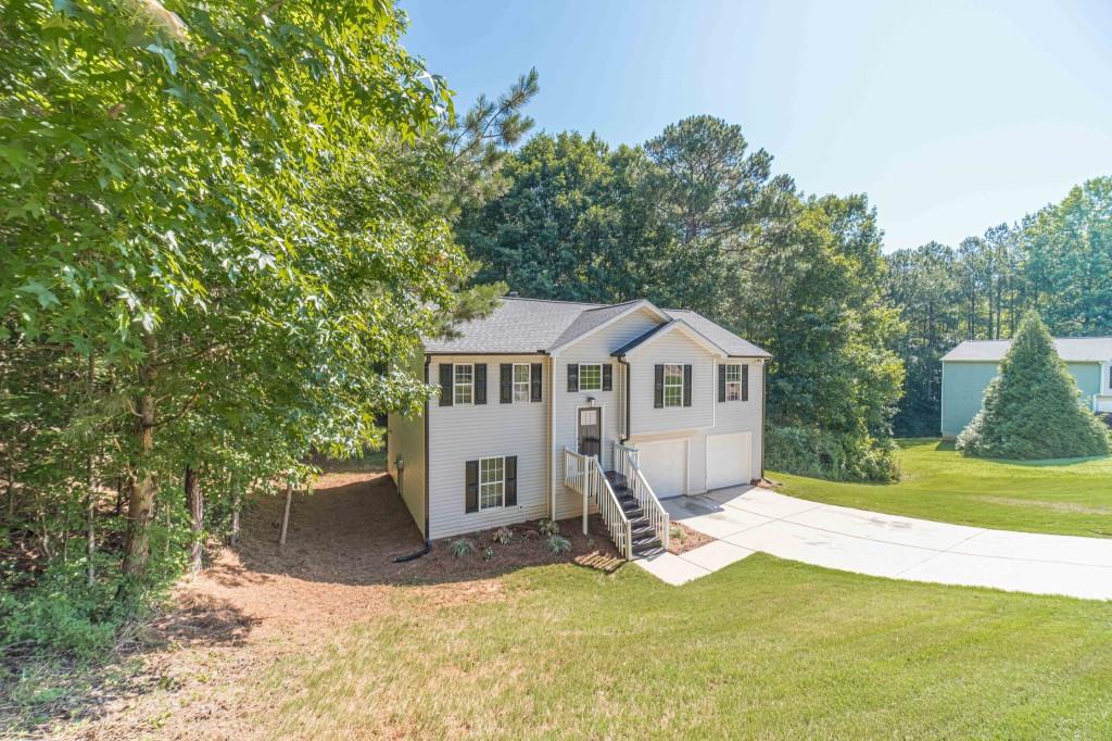 1825 River Run Road Property Photo 2