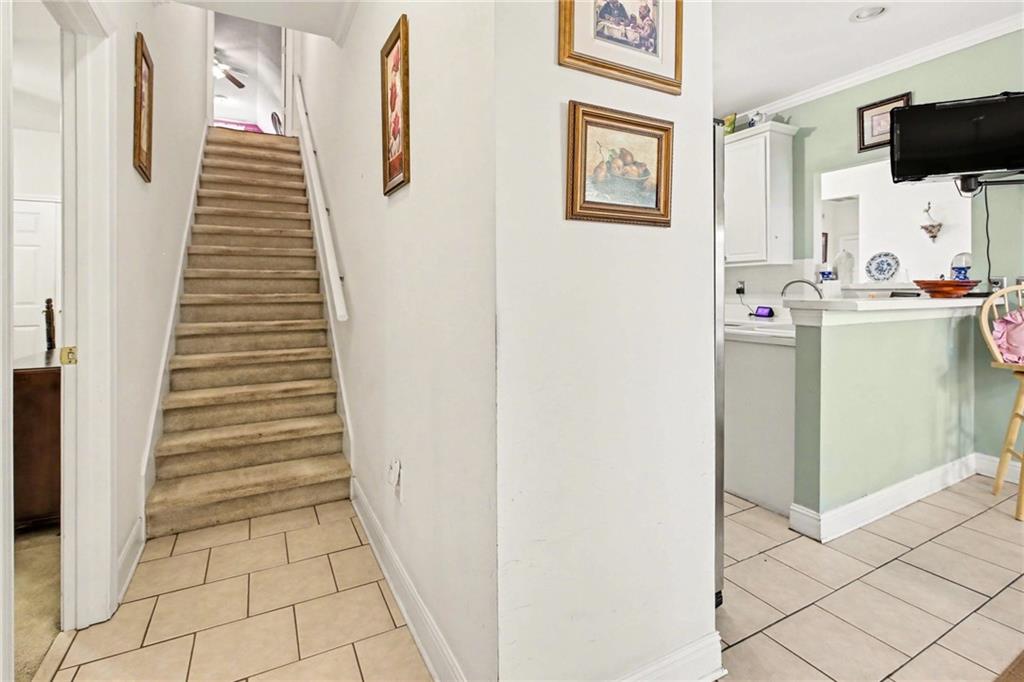 1041 Olive Drive Property Photo 3