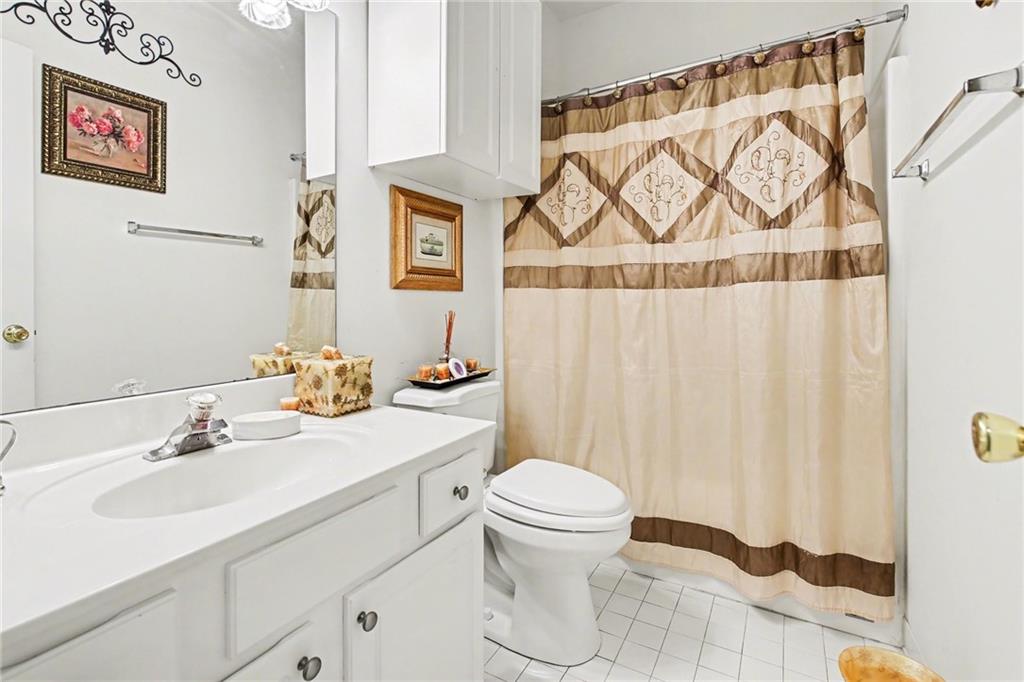 1041 Olive Drive Property Photo 18