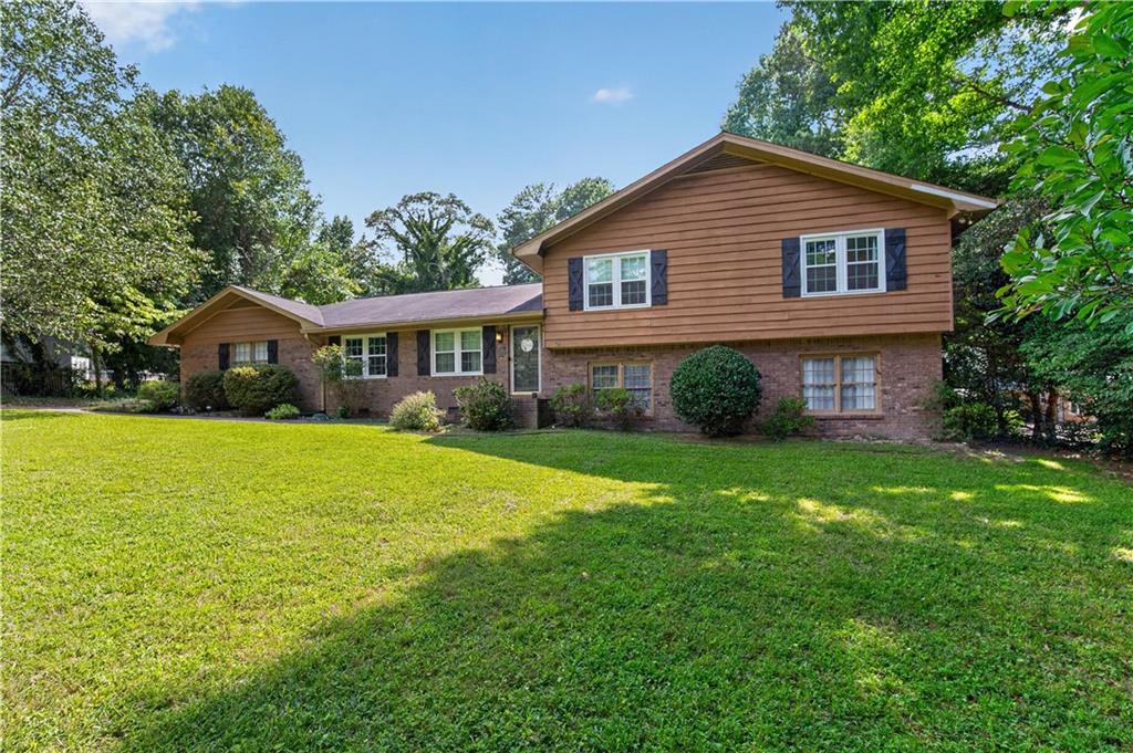 2197 Valley Creek Circle Property Photo 1