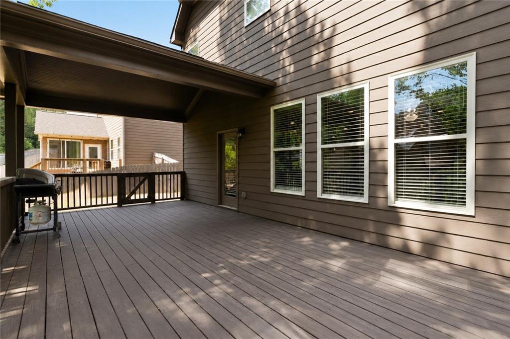 2618 Lake Manor Circle Property Photo 28