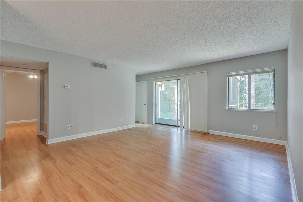 1516 Wingate Way Property Photo 2