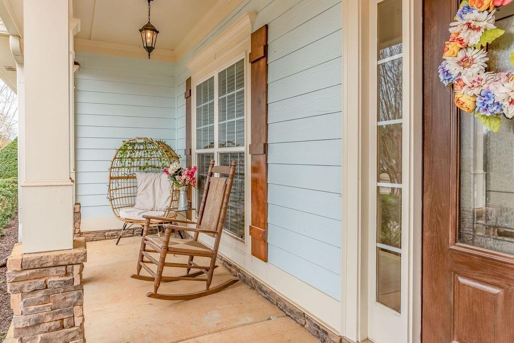 209 Suffolk Way Property Photo 6