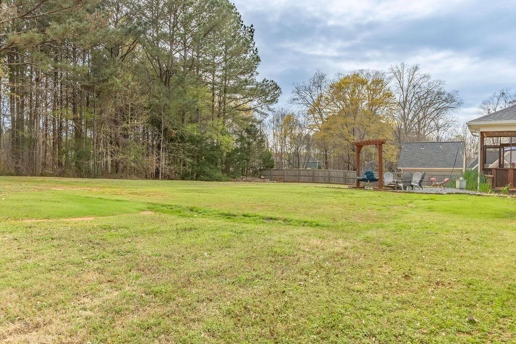 209 Suffolk Way Property Photo 11