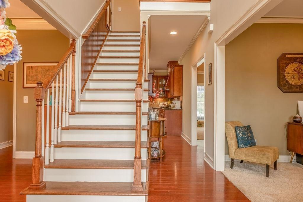 209 Suffolk Way Property Photo 12