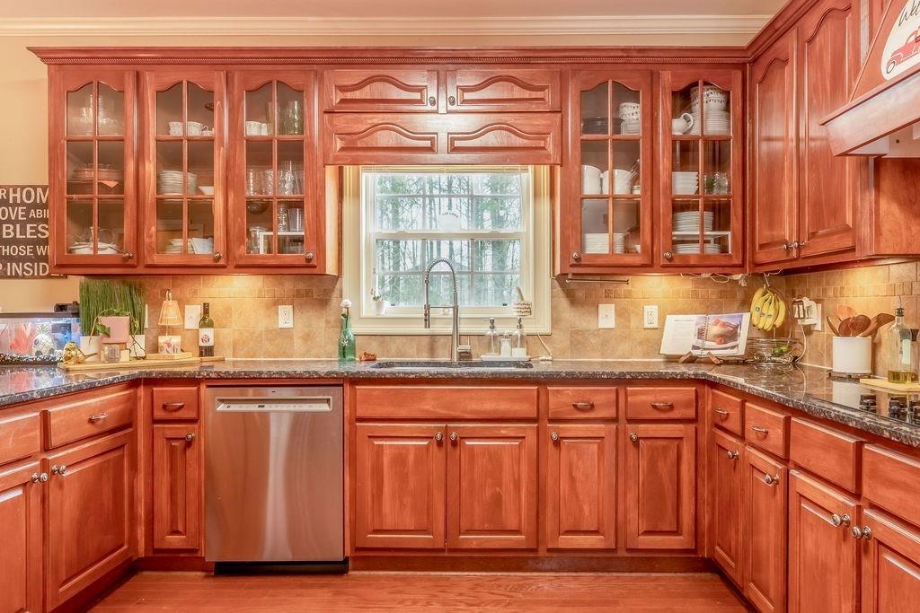 209 Suffolk Way Property Photo 16