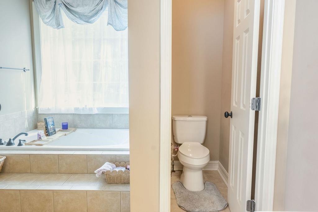 209 Suffolk Way Property Photo 40