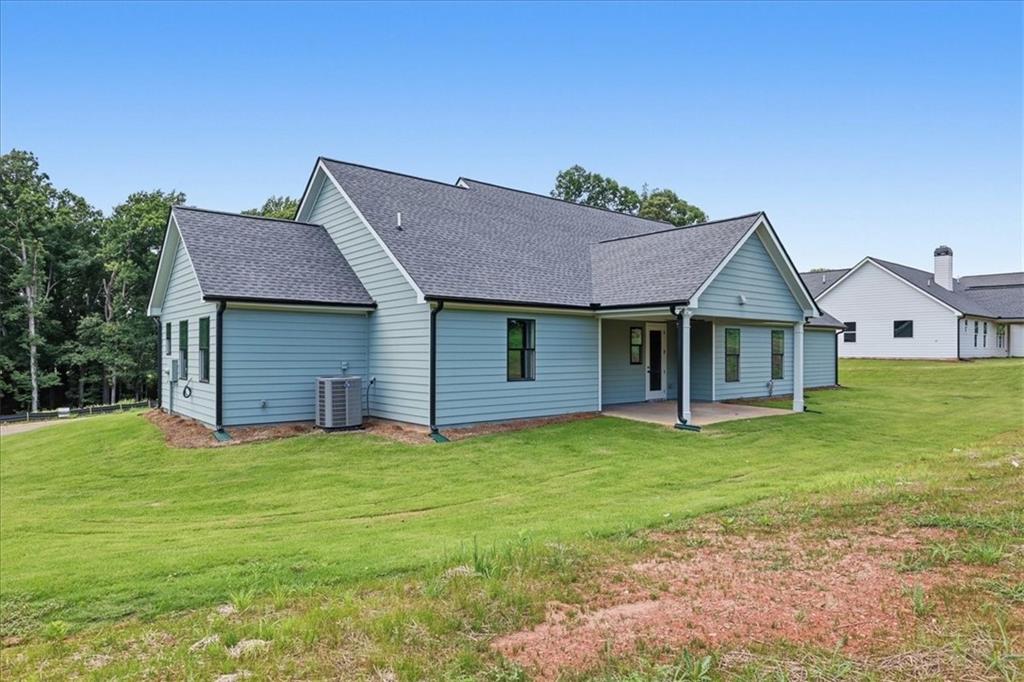 105 Maney Drive Property Photo 3