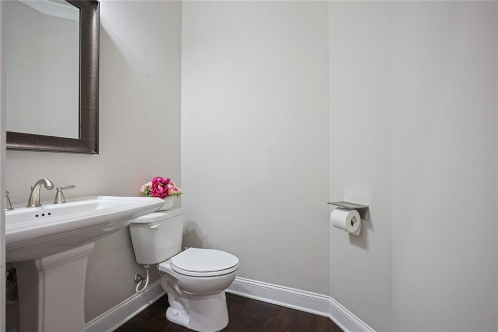 1016 Township Square Property Photo 15