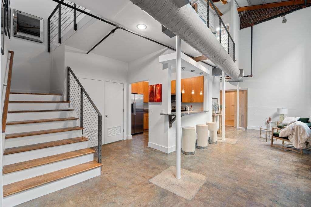 600 College Street Unit 113 Property Photo 1