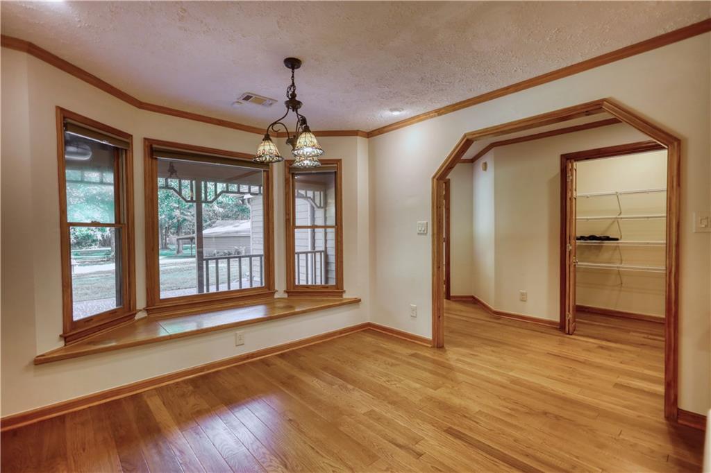 647 E Mays Road Property Photo 12