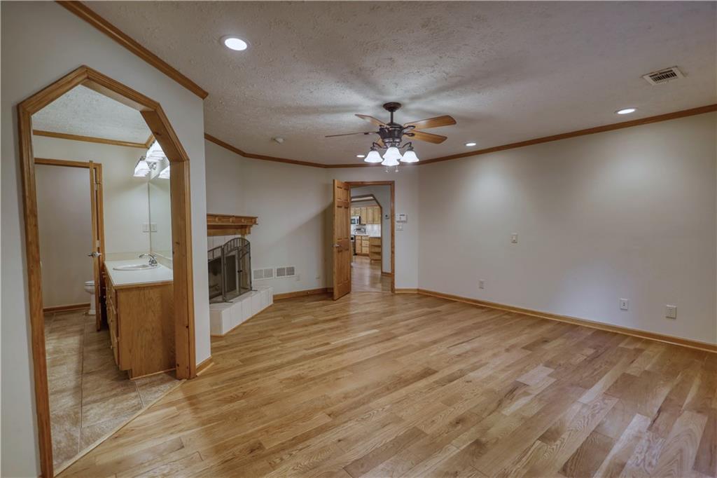 647 E Mays Road Property Photo 27