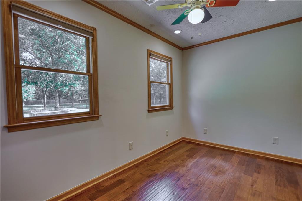 647 E Mays Road Property Photo 40