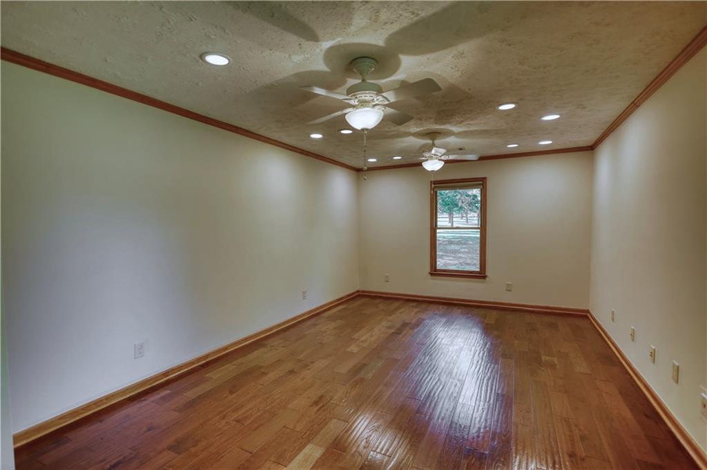 647 E Mays Road Property Photo 46