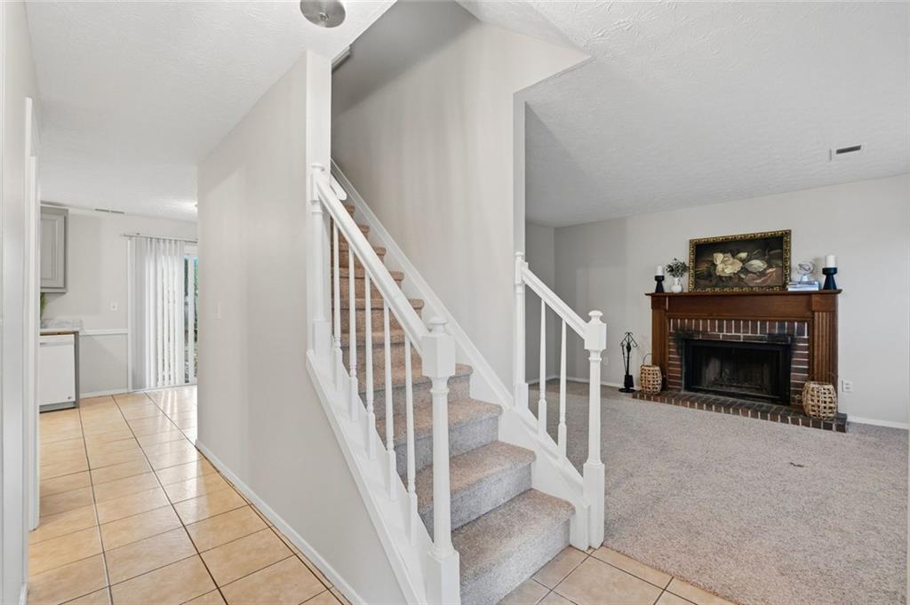 4701 Valley Ridge Drive Property Photo 4