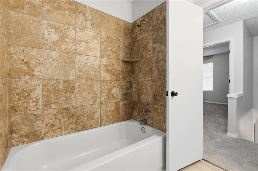4701 Valley Ridge Drive Property Photo 22