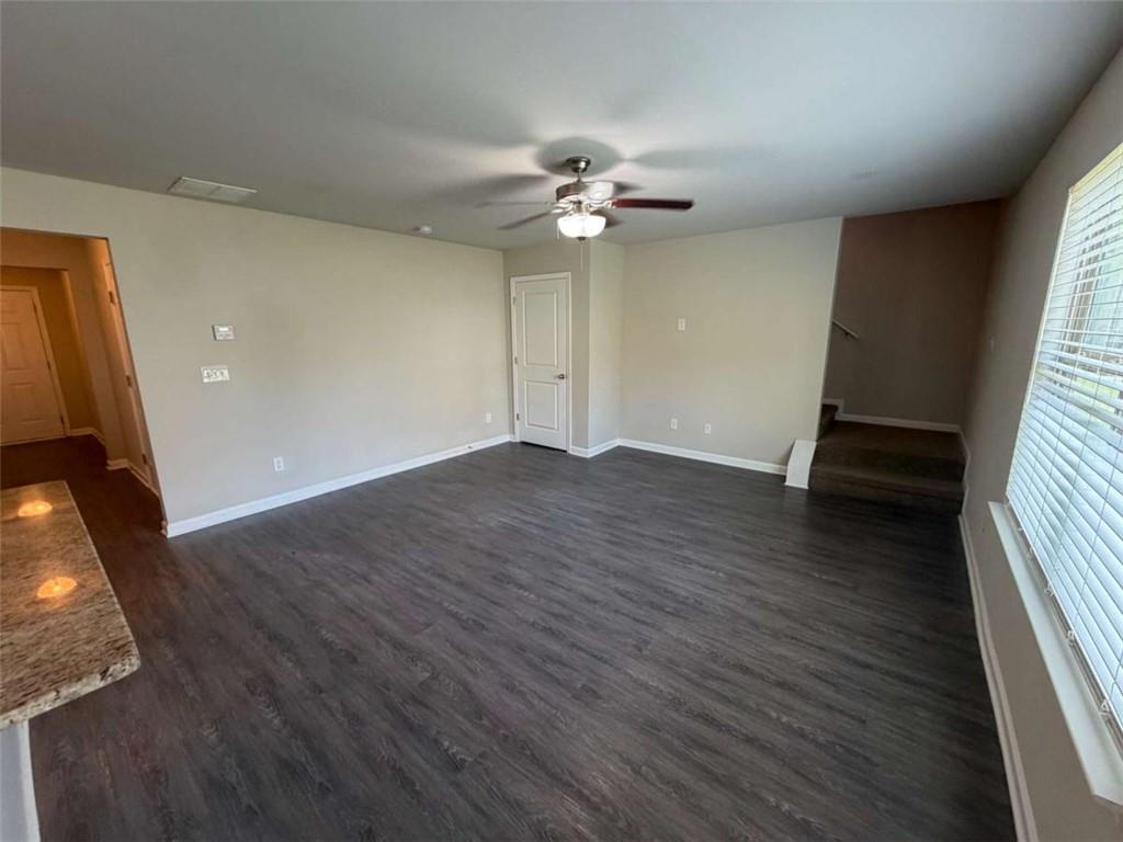 313 Nutwood Trace Property Photo 2