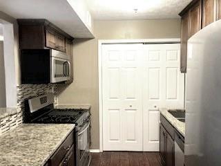 511 Park Ridge Circle Property Photo 7