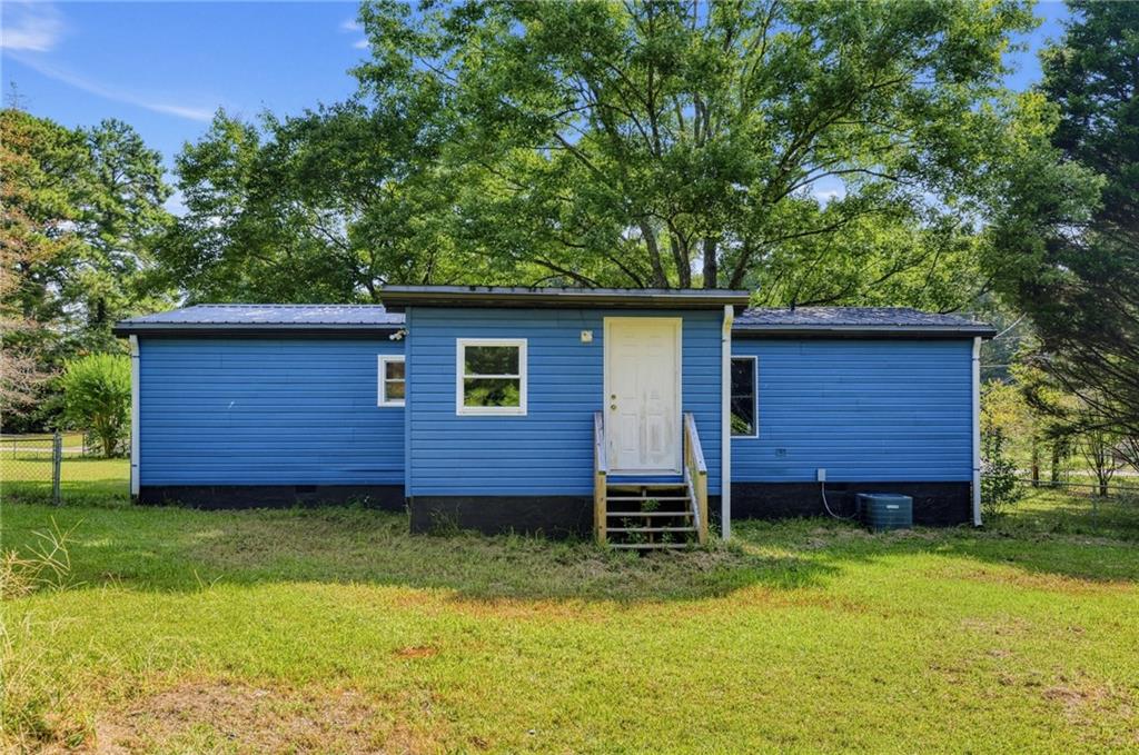 240 Norfolk Dr Property Photo 3