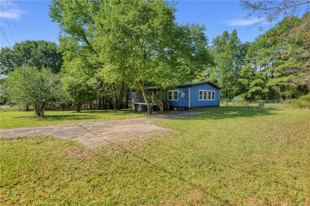 240 Norfolk Dr Property Photo 4