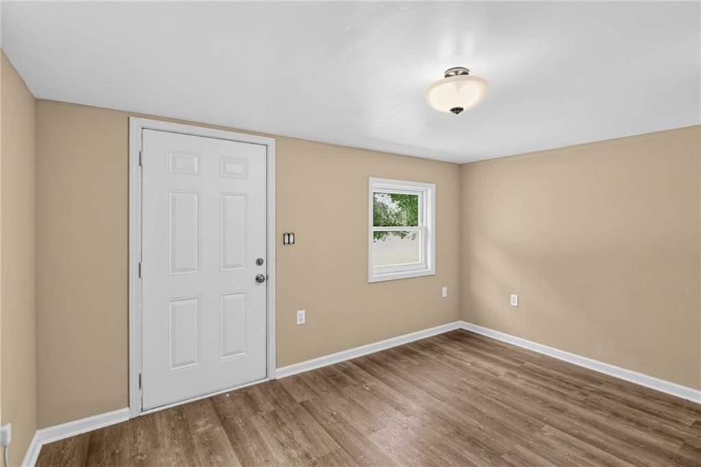 240 Norfolk Dr Property Photo 21