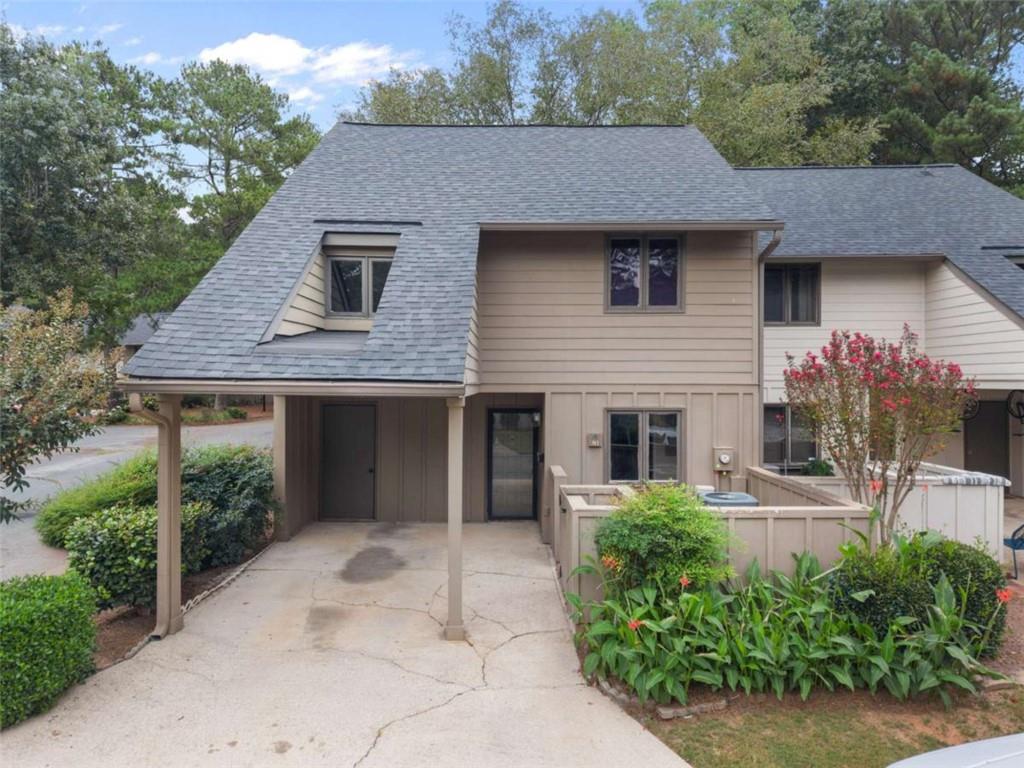 915 Cedar Creek S Property Photo 1