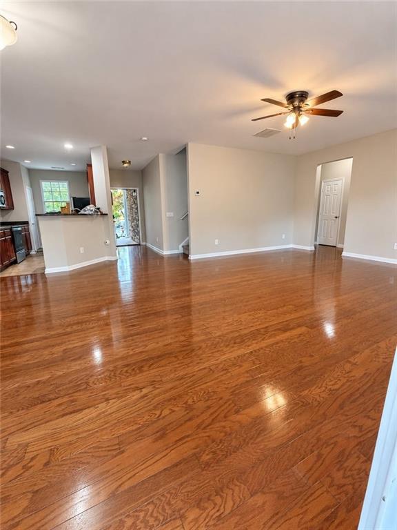 5557 Sable Way Property Photo 8