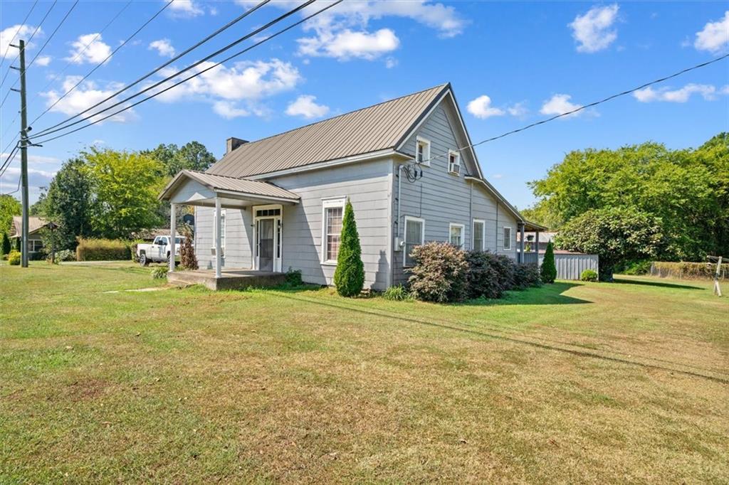 27 Monroe Drive Ne Property Photo 1