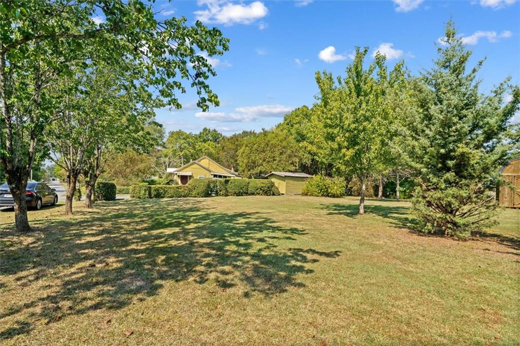 27 Monroe Drive Ne Property Photo 15