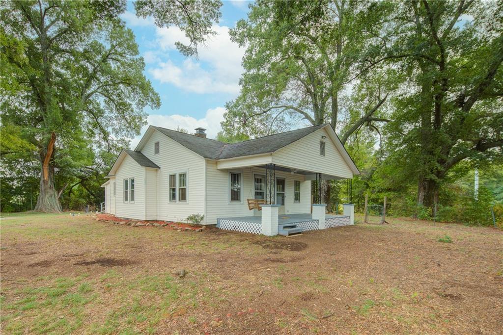 7985 Midway Road Property Photo 2
