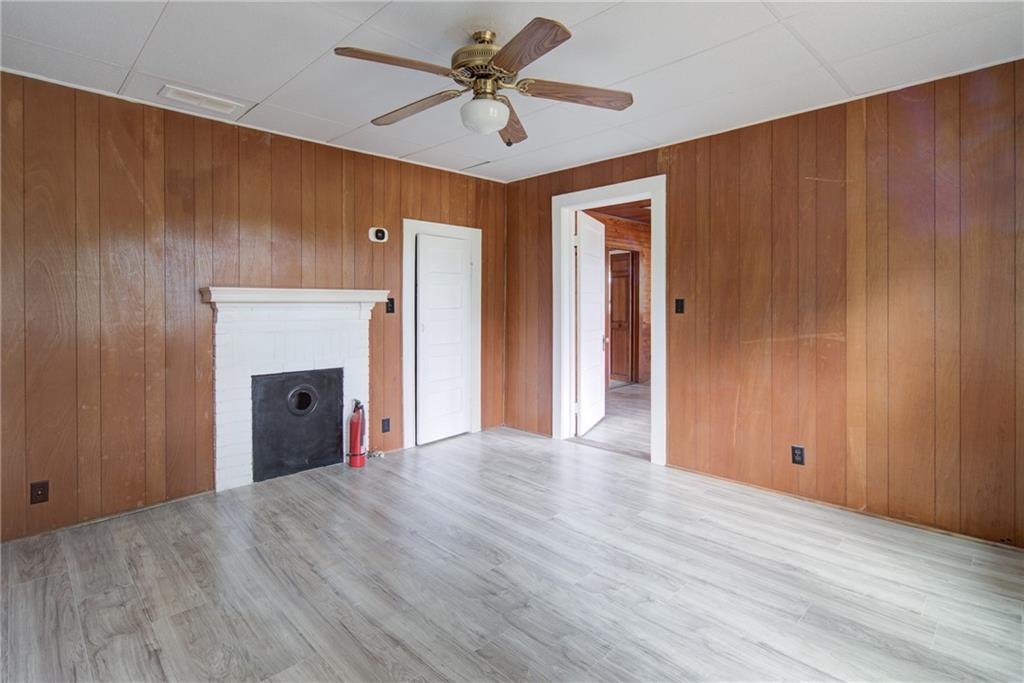 7985 Midway Road Property Photo 14