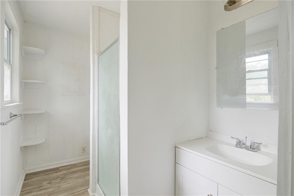 7985 Midway Road Property Photo 15