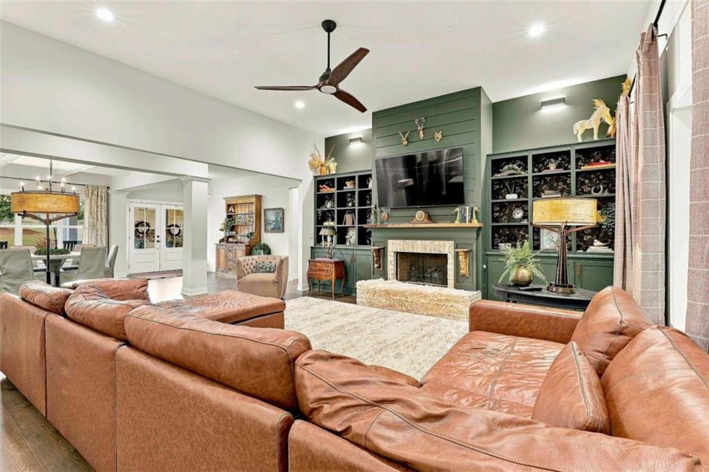 230 Windchime Way Property Photo 16