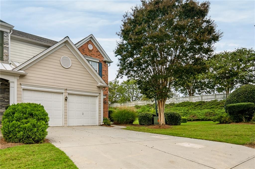 3601 Gainesway Trace Property Photo 3