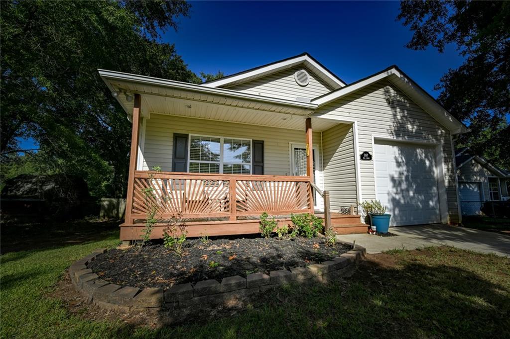 1167 Bell Circle Property Photo 1