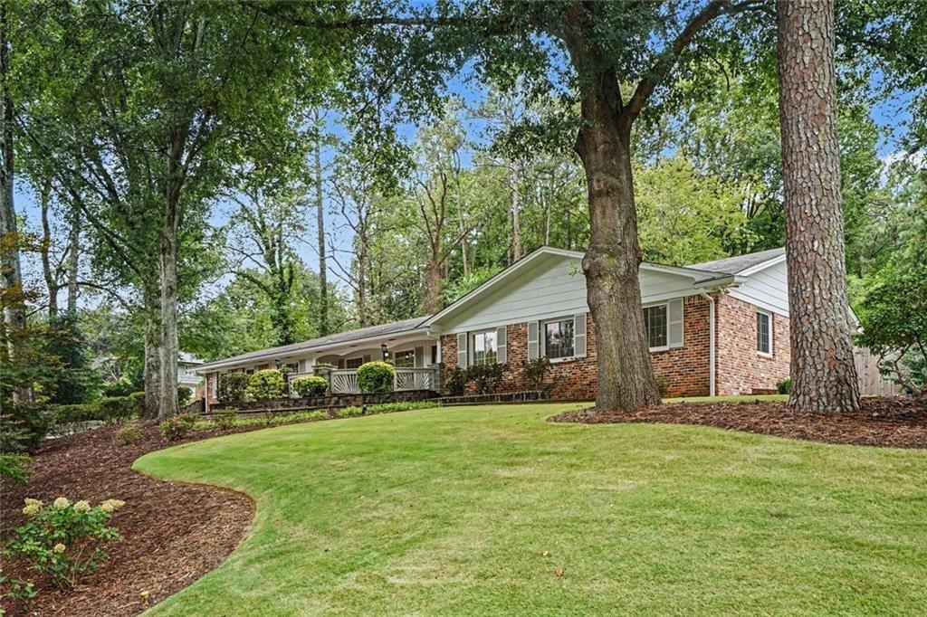 2624 Leslie Drive Ne Property Photo 1