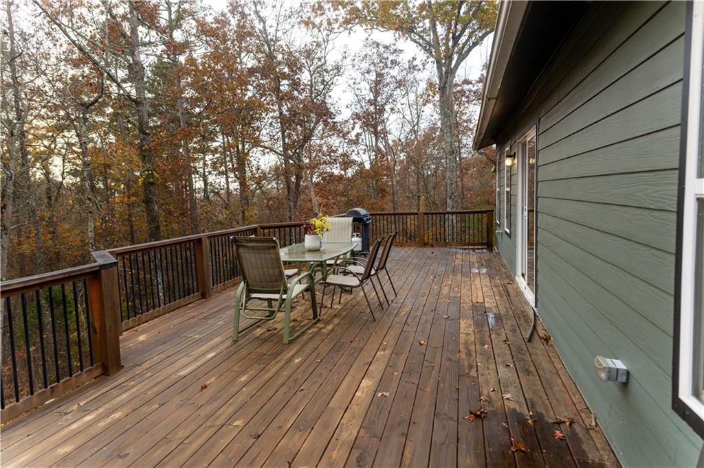 444 Emperor Drive Property Photo 2