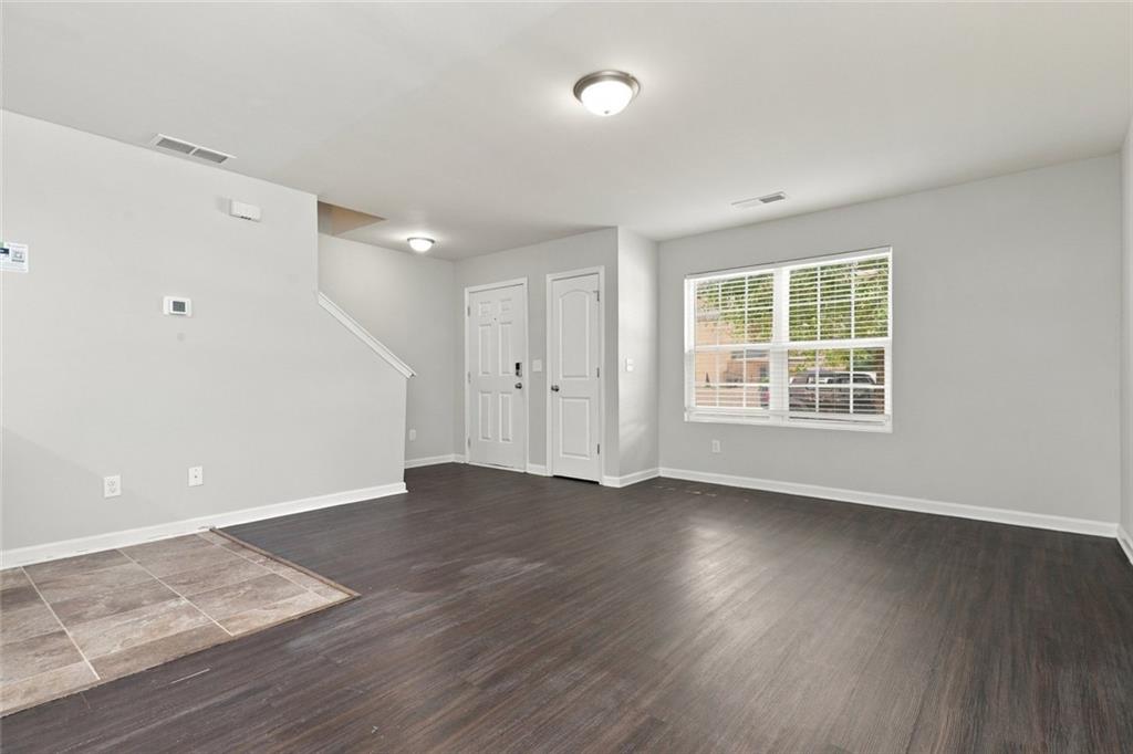 1535 Hydrangea Lane Property Photo 3