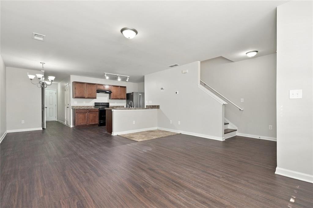 1535 Hydrangea Lane Property Photo 4