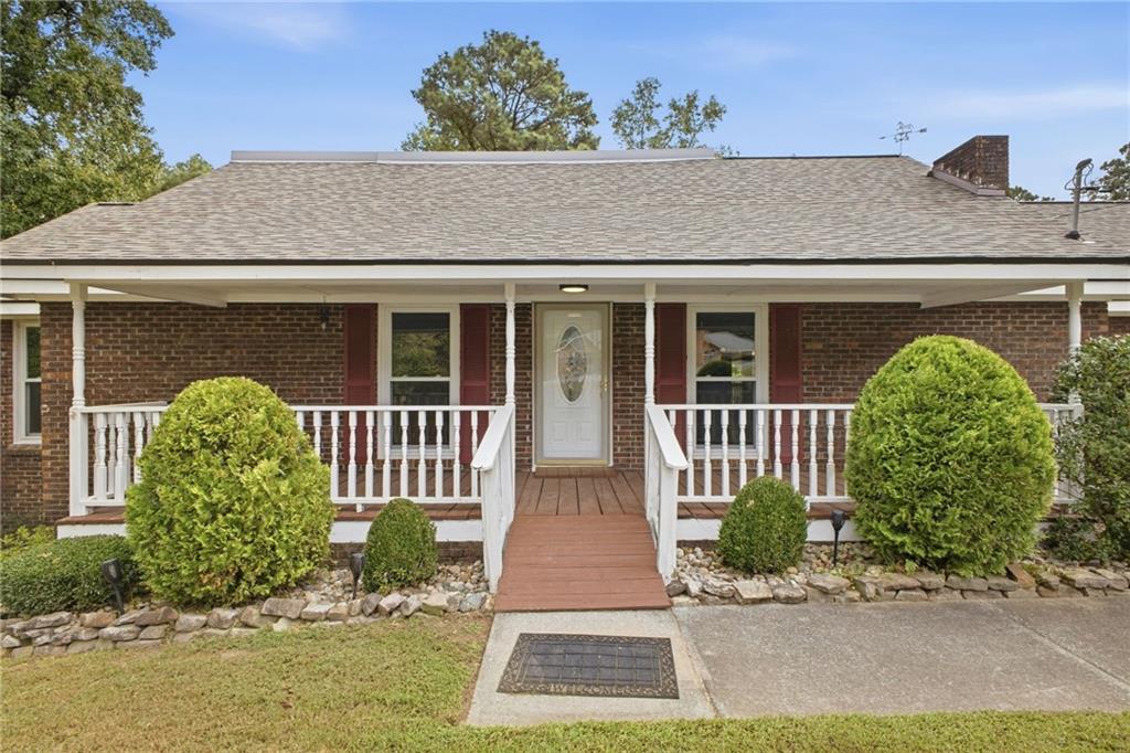 18 College View Drive Sw Property Photo 1
