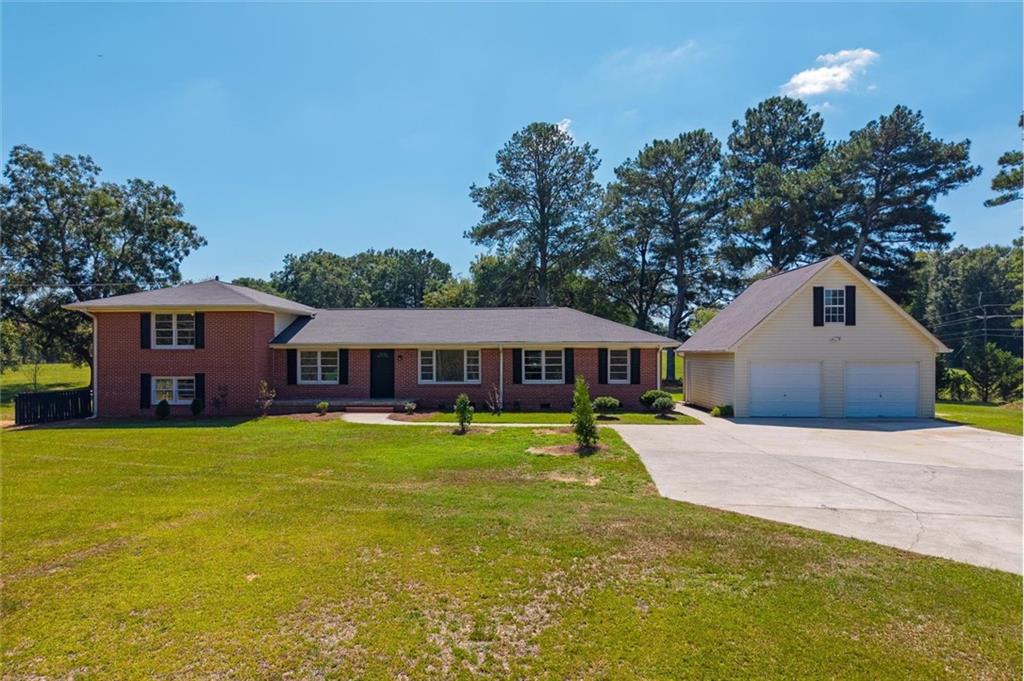 2631 Whitney Road Property Photo 1