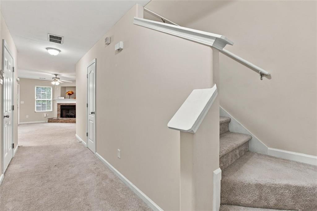 1436 Box Circle Property Photo 5